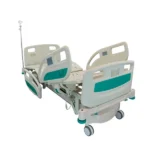 Perfil izquierdo de la cama eléctrica MC-501 en clínica